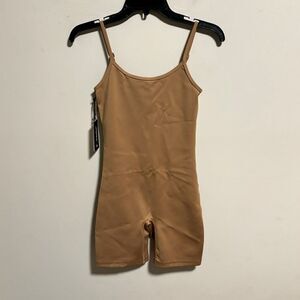 NWT TNA Aritzia TnaGLOSS™ Rhythm 7" Romper in Caramelized Brown- Size XS